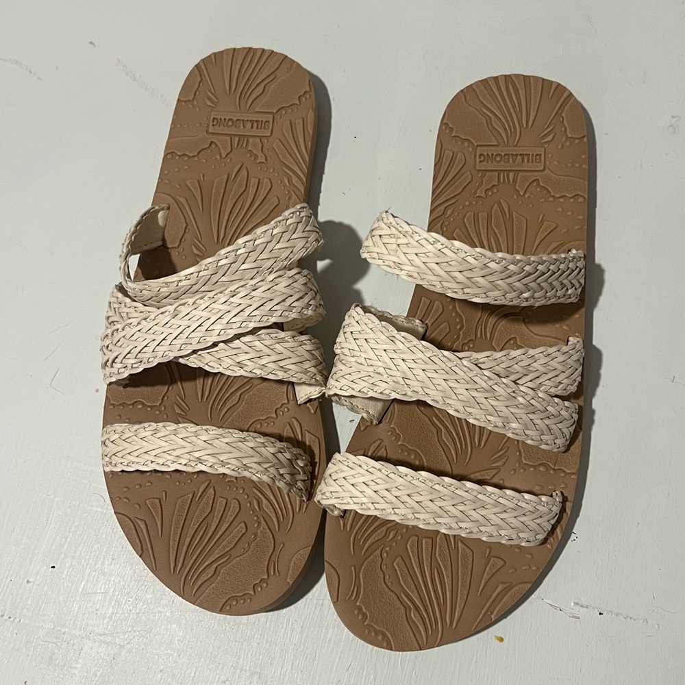 Billabong Woven Strap Sandals in Cream and Tan